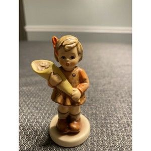 MI Hummel Club Goebel “A Sweet Offering” Girl wFlowers IOB COA